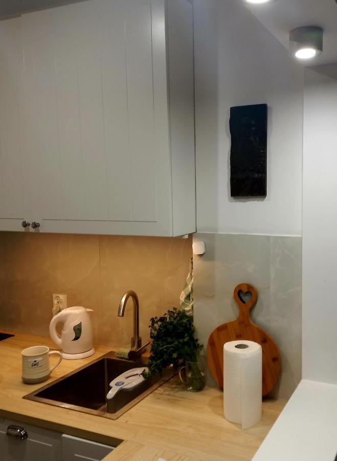 Apartment With Small Tub *